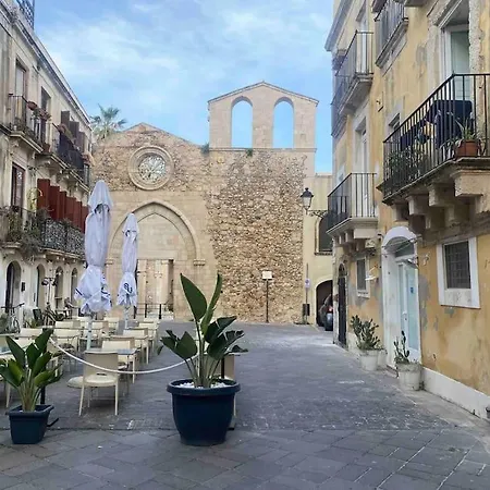 Judeka Ortigia With Jacuzzi بيت للعطل سيراكوزا