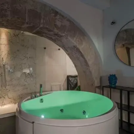 بيت للعطل Judeka Ortigia With Jacuzzi